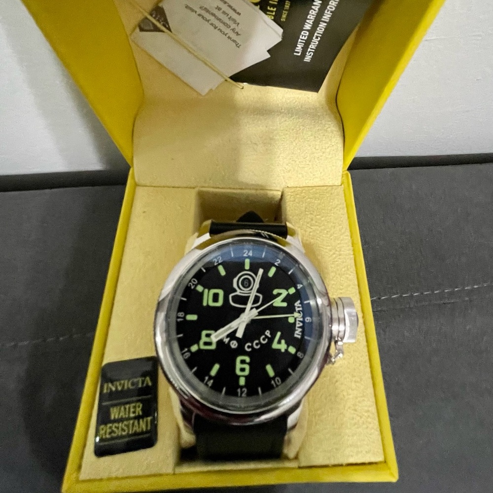 INVICTA
Signature Russian Diver GMT Men's Watch 7002